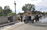POŚWIĘCENIE NOWEGO KRZYŻA NA CHWAŁĘ BOGA I KU POŻYTKOWI WIERNYCH