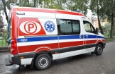 NOWOCZESNY AMBULANS TYPU C DLA ZESPOŁU POGOTOWIA RATUNKOWEGO W POŁAŃCU