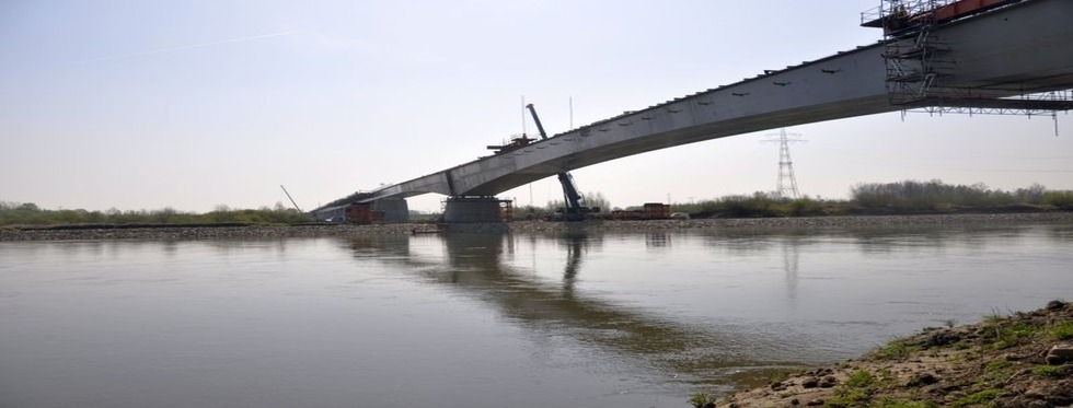 Budowa mostu na rzece Wiśle